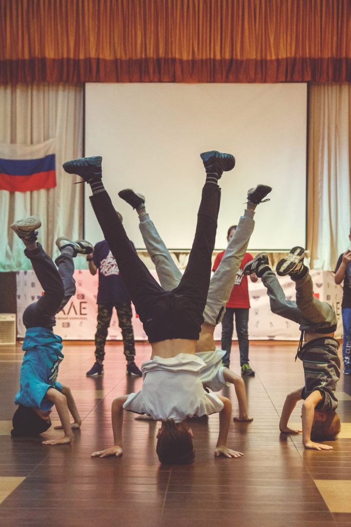 Школа танцев "Свои Люди" в Костроме